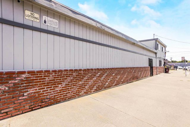 2701 E 9Th St, Oakland, CA 94601