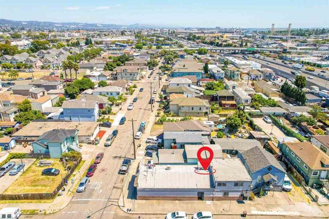 2701 E 9Th St, Oakland, CA 94601