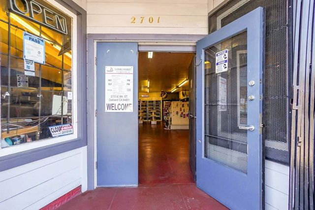2701 E 9Th St, Oakland, CA 94601