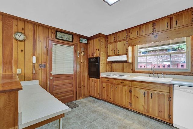 2389 Princess Lane SE, Marietta, GA 30067