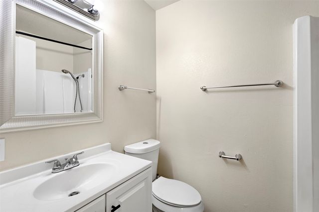 111 Alamo Street, Waxahachie, TX 75165