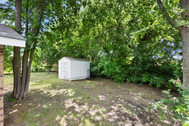 111 Alamo Street, Waxahachie, TX 75165