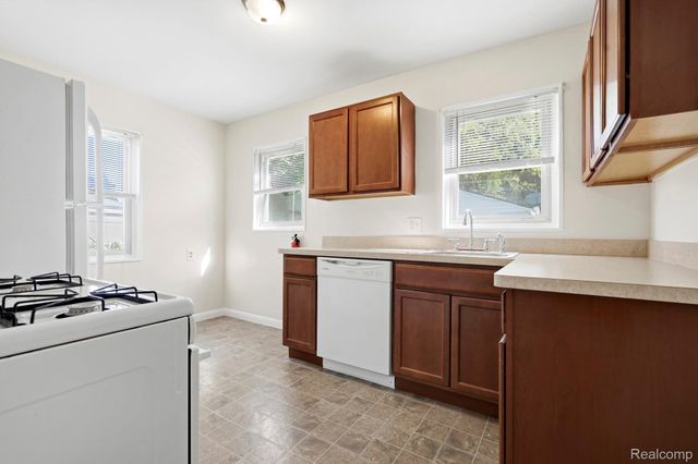 970 Champaign Road, Lincoln Park, MI 48146