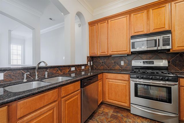 7155 Windwater Lagoon, Houston, TX 77036