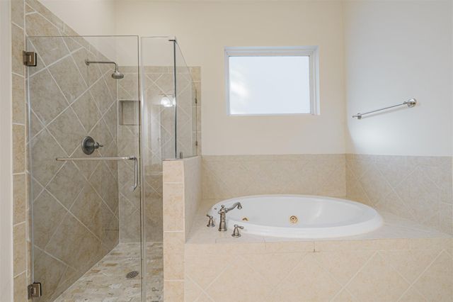 7155 Windwater Lagoon, Houston, TX 77036