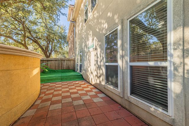 7155 Windwater Lagoon, Houston, TX 77036