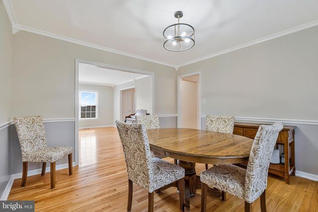 117 CONNEMARA DR, Sterling, VA 20164