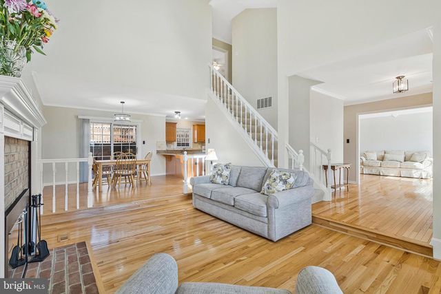 117 CONNEMARA DR, Sterling, VA 20164