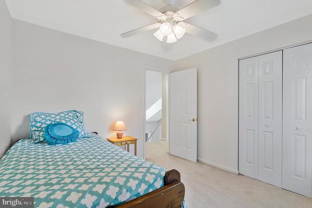 117 CONNEMARA DR, Sterling, VA 20164