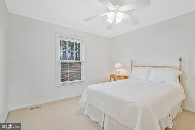 117 CONNEMARA DR, Sterling, VA 20164