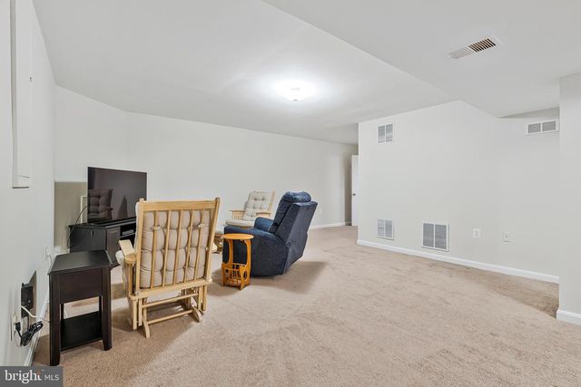 117 CONNEMARA DR, Sterling, VA 20164