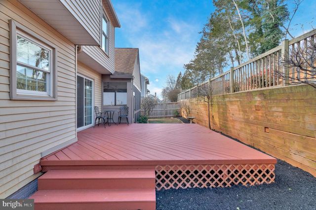 117 CONNEMARA DR, Sterling, VA 20164