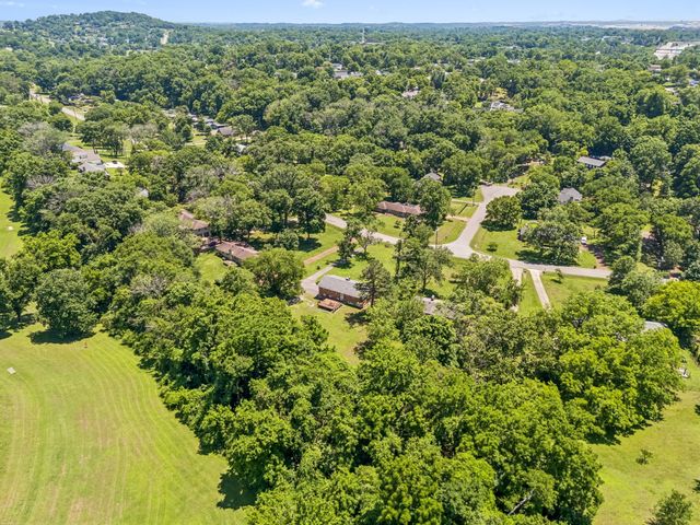 2632 Windemere Dr, Nashville, TN 37214