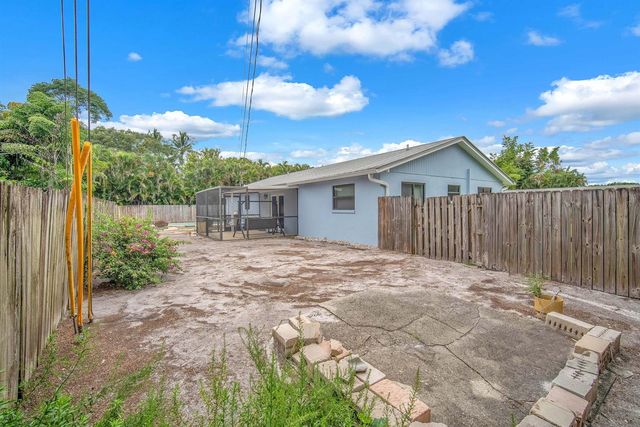 9240 HONEYWELL Road, Lake Worth, FL 33467