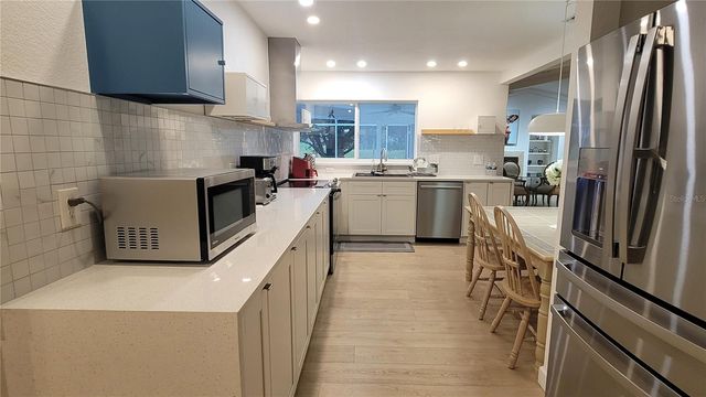 3631 AVENIDA MADERA, Bradenton, FL 34210