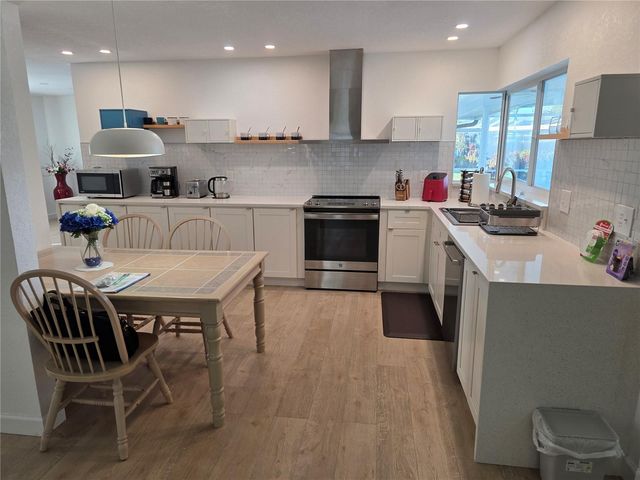 3631 AVENIDA MADERA, Bradenton, FL 34210