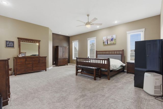 1610 W Caleb Court, Springfield, MO 65810