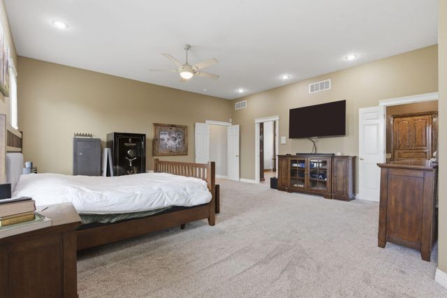 1610 W Caleb Court, Springfield, MO 65810