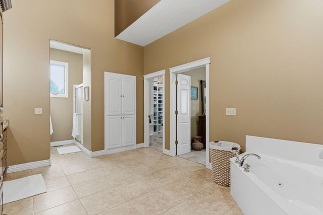 1610 W Caleb Court, Springfield, MO 65810