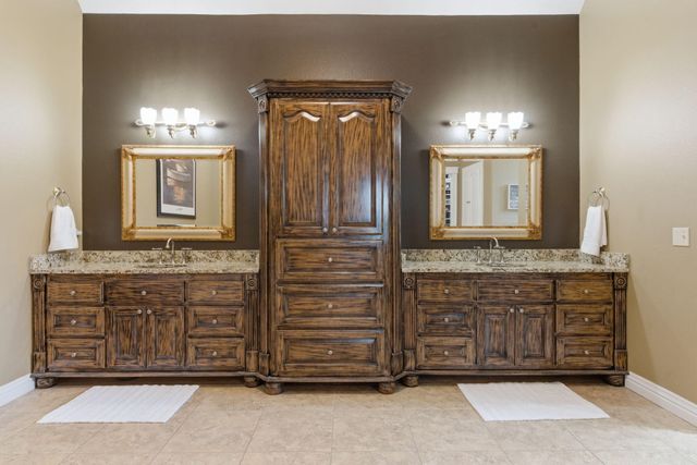 1610 W Caleb Court, Springfield, MO 65810