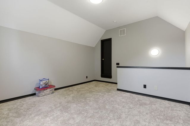 1610 W Caleb Court, Springfield, MO 65810
