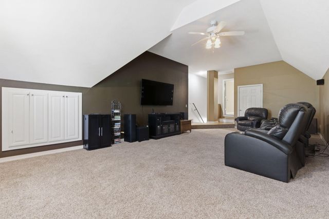 1610 W Caleb Court, Springfield, MO 65810