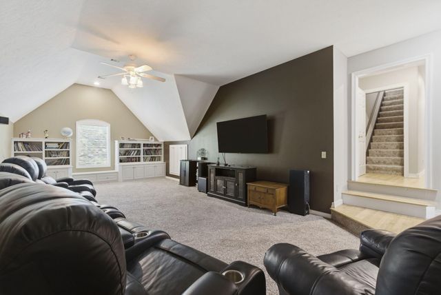 1610 W Caleb Court, Springfield, MO 65810
