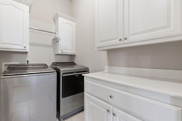 1610 W Caleb Court, Springfield, MO 65810