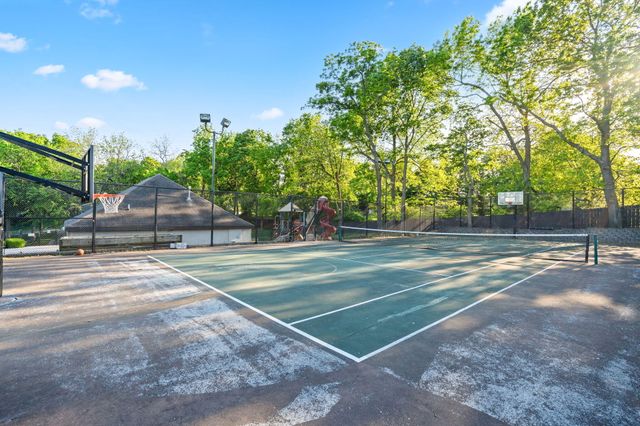 1610 W Caleb Court, Springfield, MO 65810