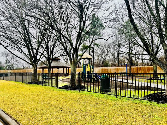 18215 Linden Forest Lane, Katy, TX 77449