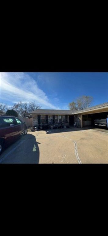 2618 NW 77th St, Lawton, OK 73505