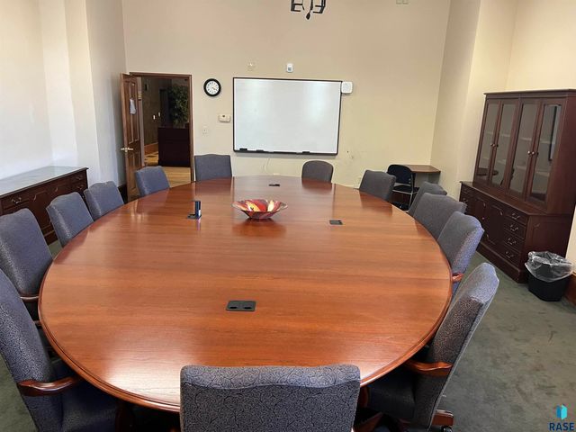 102 N Krohn Pl Place 110, Sioux Falls, SD 57103