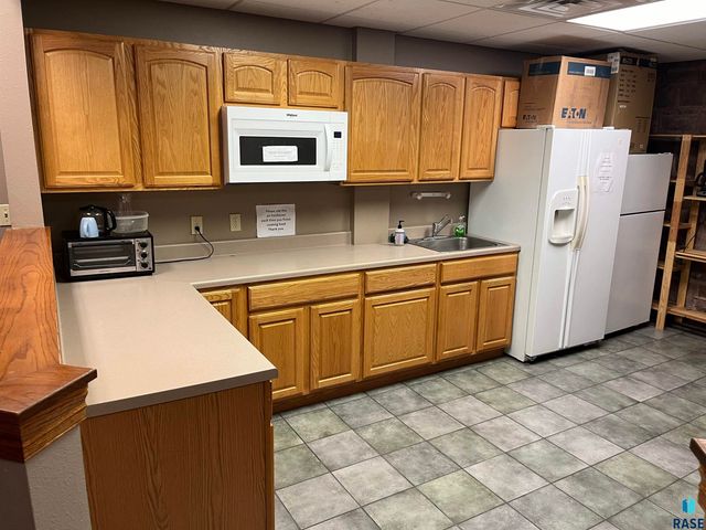 102 N Krohn Pl Place 110, Sioux Falls, SD 57103