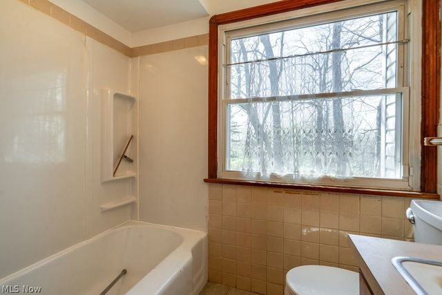 4559 Van Epps Road, Brooklyn Heights, OH 44131