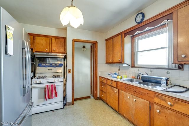 4559 Van Epps Road, Brooklyn Heights, OH 44131