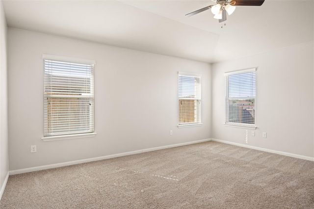 401 S Hunting Lodge LN, Bastrop, TX 78602