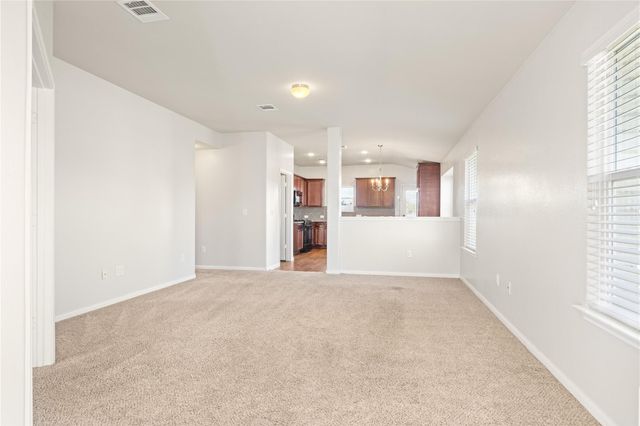 401 S Hunting Lodge LN, Bastrop, TX 78602