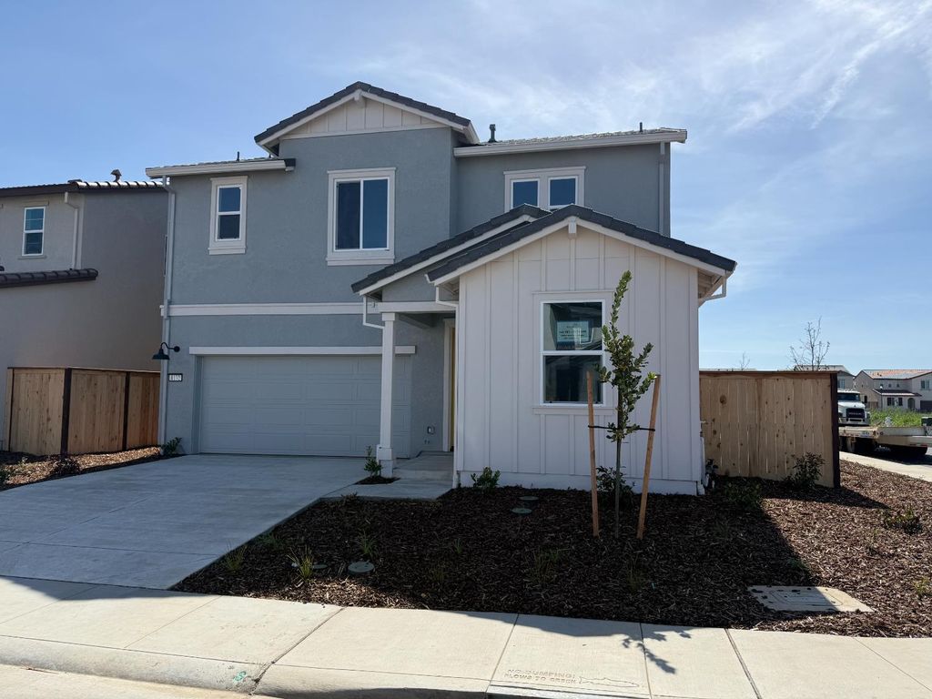8132 Cadette Ct, Elk Grove, CA 95757