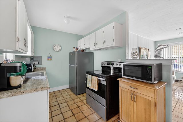 2105 Worthington Road, West Palm Beach, FL 33409