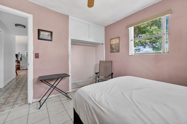 2105 Worthington Road, West Palm Beach, FL 33409