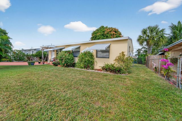 2105 Worthington Road, West Palm Beach, FL 33409