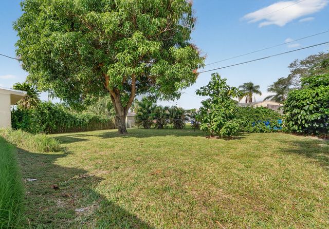 2105 Worthington Road, West Palm Beach, FL 33409