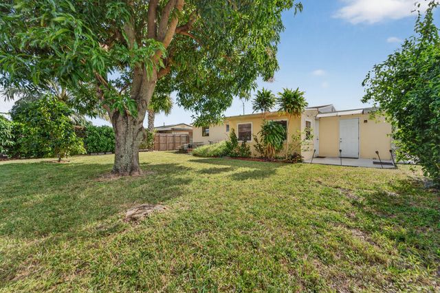2105 Worthington Road, West Palm Beach, FL 33409