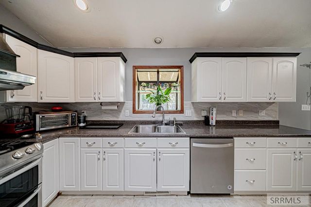 1525 9th Street, Idaho Falls, ID 83401