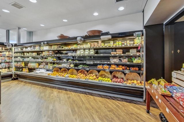 175 E Delaware Place 5819, Chicago, IL 60611