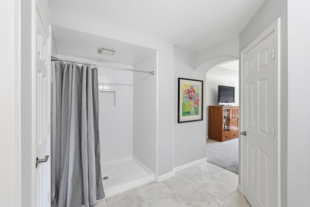 10917 Southerland Drive, Denton, TX 76207