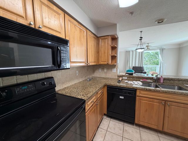 2052 Alta Meadows Lane 2205, Delray Beach, FL 33444