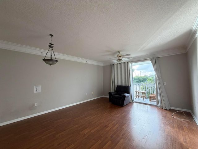 2052 Alta Meadows Lane 2205, Delray Beach, FL 33444