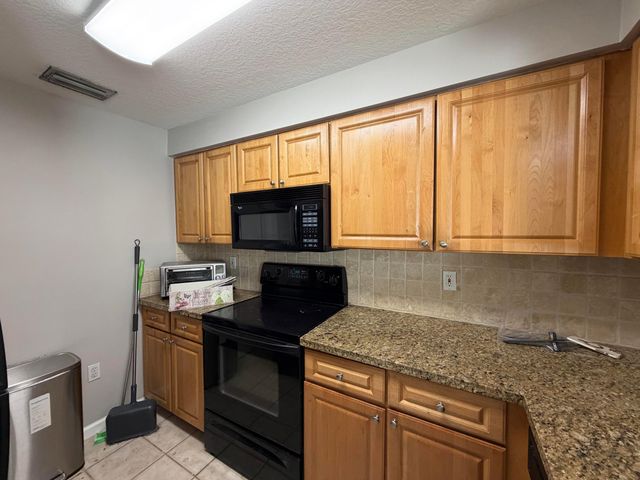 2052 Alta Meadows Lane 2205, Delray Beach, FL 33444