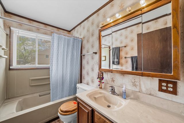 644 Briar Road, Wauconda, IL 60084